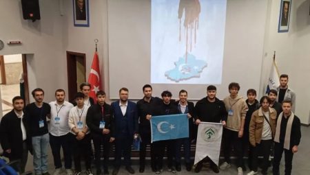 Doğu Türkistan’daki Zulüm Pamukkale Üniversitesi’nde Konuşuldu