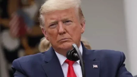 Trump’tan Geri Adım: Otomobil Vergilerinde Sürpriz İndirimle Üreticilere Zaman Tanındı