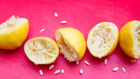 Limon çekirdeği kaynatıp içen sindirim sorunlarını ve kas ağrılarını hafifletiyor